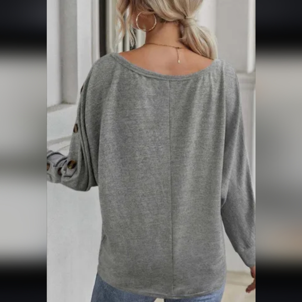 New Dolman Gray Casual top button detail - Picture 5 of 9